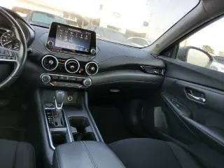 Nissan Sentra 2022 SV 4dr Sedán