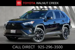 Toyota RAV4 2025 AWD XLE Premium 4dr SUV