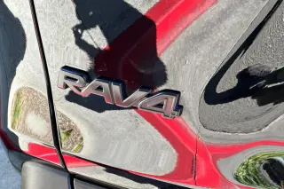 Toyota RAV4 2025 AWD XLE Premium 4dr SUV