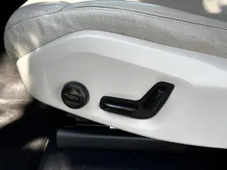Volvo XC90 Recharge 2023 eAWD T8 Plus Bright Theme 7 pasajeros SUV de 4 puertas