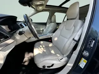 Volvo XC90 Recharge 2023 eAWD T8 Plus Bright Theme 7 pasajeros SUV de 4 puertas