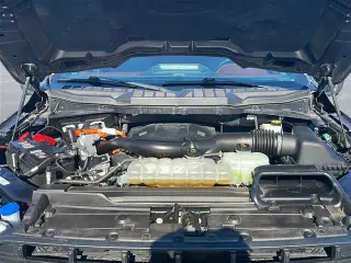 Ford F-150 2023 4x4 Lariat 4dr SuperCrew 6.5 ft. SB