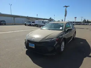 Toyota Camry 2025 LE 4dr Sedán