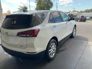 Chevrolet Equinox 2024 4x4 LS 4dr SUV w/1LS