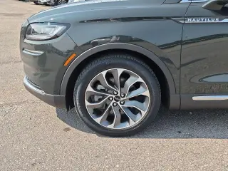 Lincoln Nautilus 2022 AWD Reserve 4dr SUV