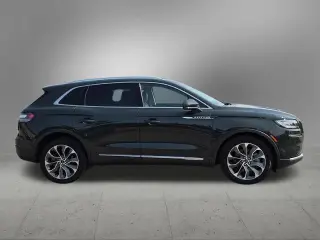 Lincoln Nautilus 2022 AWD Reserve 4dr SUV