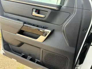 Toyota Tundra 2023 4x4 Limited 4dr CrewMax Cab Pickup SB