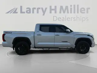 Toyota Tundra 2023 4x4 Limited 4dr CrewMax Cab Pickup SB