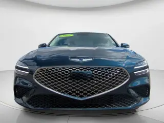Genesis G70 2022 2.0T 4dr Sedán