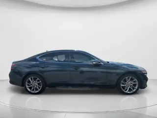 Genesis G70 2022 2.0T 4dr Sedán