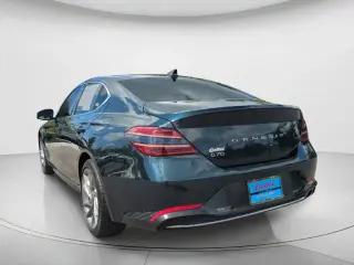Genesis G70 2022 2.0T 4dr Sedán