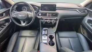 Genesis G70 2022 2.0T 4dr Sedán