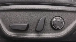 Genesis G70 2026 2.5T Standard 4dr Sedán