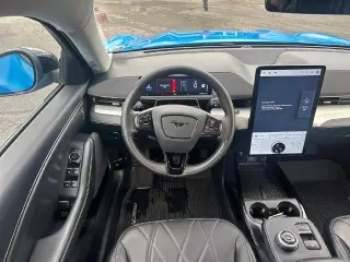 Ford Mustang Mach-E 2023 AWD Select 4dr SUV