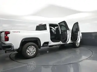 Chevrolet Silverado 2500HD 2021 4x4 LT 4dr Crew Cab SB