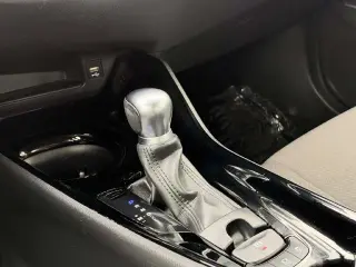 Toyota C-HR 2021 XLE 4dr Crossover
