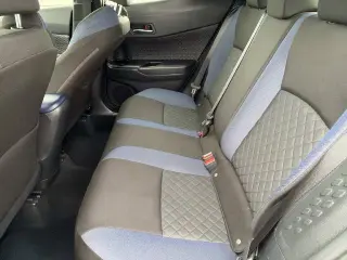 Toyota C-HR 2021 XLE 4dr Crossover