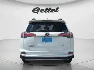 Toyota RAV4 2017 XLE 4dr SUV
