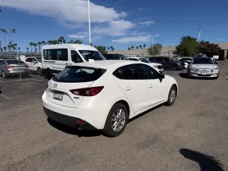 Mazda Mazda3 2014 i Touring 4dr Hatchback 6M