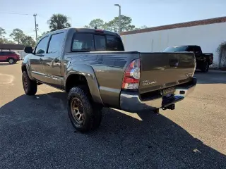 Toyota Tacoma 2015 4x2 PreRunner V6 4dr Doble Cabina 5.0 ft SB 5A