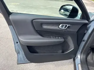 Volvo XC40 2020 T4 R-Design 4dr SUV