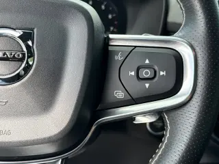 Volvo XC40 2020 T4 R-Design 4dr SUV