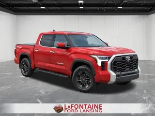 Toyota Tundra 2022 4x4 Limited 4dr CrewMax Cab Pickup SB