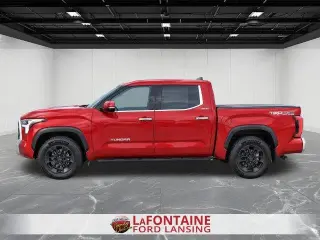 Toyota Tundra 2022 4x4 Limited 4dr CrewMax Cab Pickup SB