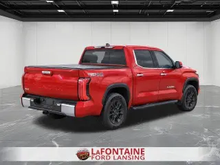 Toyota Tundra 2022 4x4 Limited 4dr CrewMax Cab Pickup SB