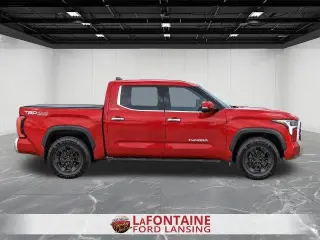 Toyota Tundra 2022 4x4 Limited 4dr CrewMax Cab Pickup SB