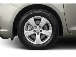 Toyota Sienna 2015 L 7-Pasajeros 4dr Mini-Van