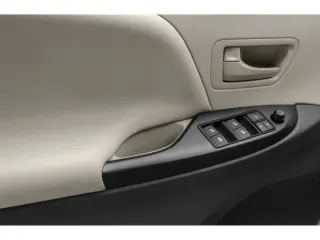 Toyota Sienna 2015 L 7-Pasajeros 4dr Mini-Van