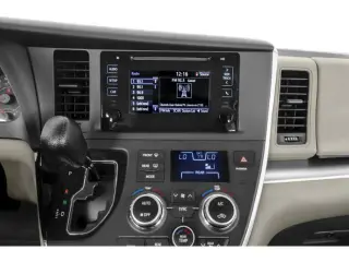 Toyota Sienna 2015 L 7-Pasajeros 4dr Mini-Van