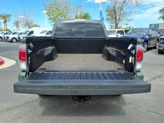 Toyota Tacoma 2022 4x4 TRD Off-Road 4dr Double Cab 6.1 ft LB