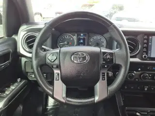 Toyota Tacoma 2022 4x4 TRD Off-Road 4dr Double Cab 6.1 ft LB