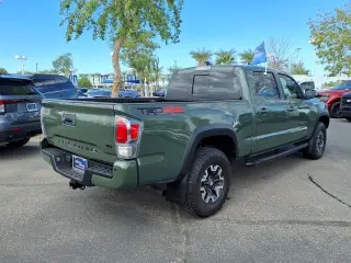 Toyota Tacoma 2022 4x4 TRD Off-Road 4dr Double Cab 6.1 ft LB