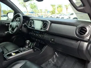 Toyota Tacoma 2022 4x4 TRD Off-Road 4dr Double Cab 6.1 ft LB
