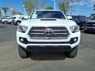 Toyota Tacoma 2017 4x4 TRD Pro 4dr Double Cab 5.0 ft SB 6A