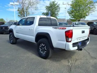 Toyota Tacoma 2017 4x4 TRD Pro 4dr Double Cab 5.0 ft SB 6A
