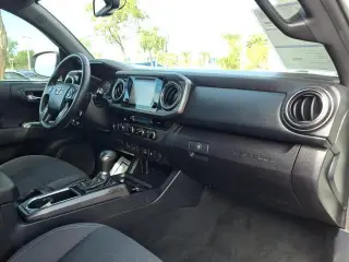 Toyota Tacoma 2017 4x4 TRD Pro 4dr Double Cab 5.0 ft SB 6A