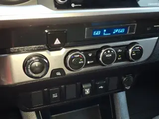 Toyota Tacoma 2022 4x4 SR V6 4dr Double Cab 5.0 ft SB