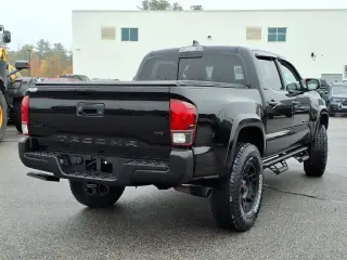 Toyota Tacoma 2022 4x4 SR V6 4dr Double Cab 5.0 ft SB