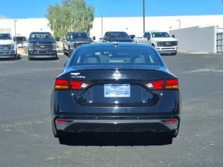 Nissan Altima 2025 2.5 SV 4dr Sedán