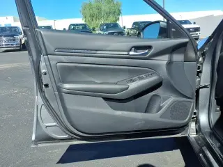 Nissan Altima 2025 2.5 SV 4dr Sedán