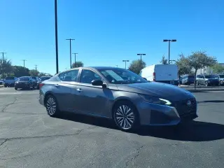 Nissan Altima 2025 2.5 SV 4dr Sedán