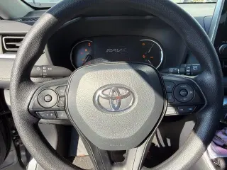 Toyota RAV4 2025 XLE 4dr SUV
