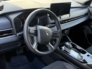 Mitsubishi Outlander 2025 AWD SE 4dr SUV