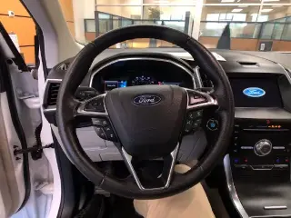 Ford Edge 2019 AWD Titanium 4dr Crossover
