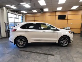 Ford Edge 2019 AWD Titanium 4dr Crossover