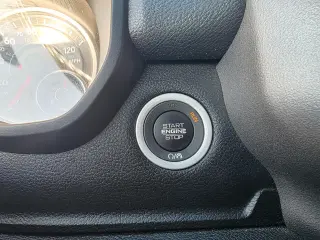 2021 RAM 1500 Laramie Crew Cab SWB 4WD